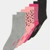 Friboo Niños 7 PACK - Calcetines - Black/grey/pink 2 Friboo Niños 7 PACK - Calcetines - Black/grey/pink -Tienda Friboo barata 213299e187cf46e1842a54ffcd6a64b8